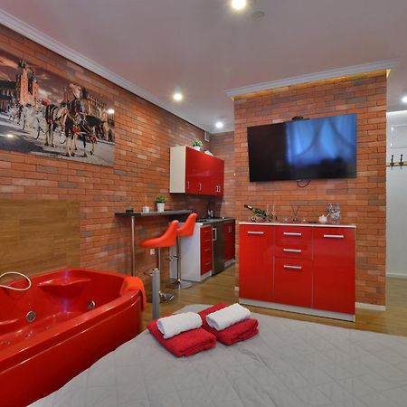 Jacuzzi Apartment Red Краків Екстер'єр фото