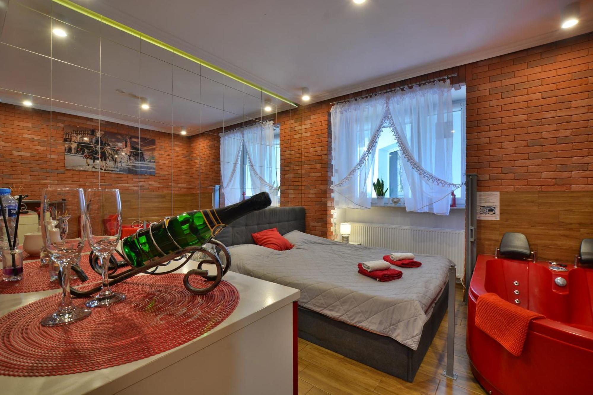 Jacuzzi Apartment Red Краків Екстер'єр фото
