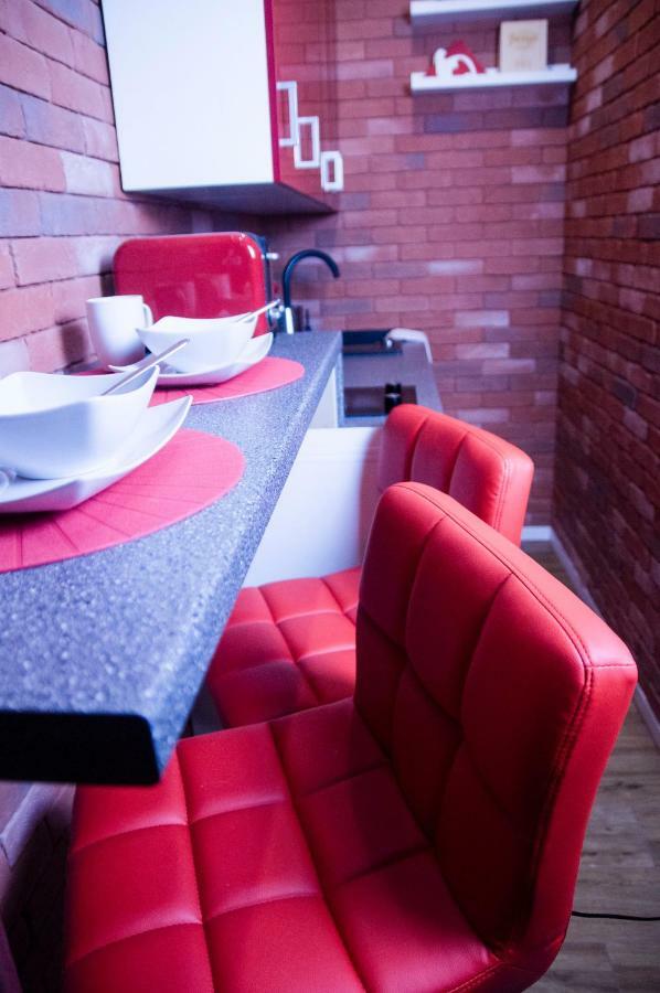 Jacuzzi Apartment Red Краків Екстер'єр фото